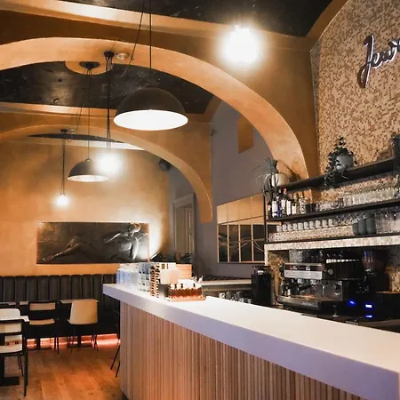 Design Jewel Ξενοδοχείο 4*