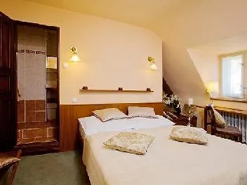 Hotell Design Jewel 4*